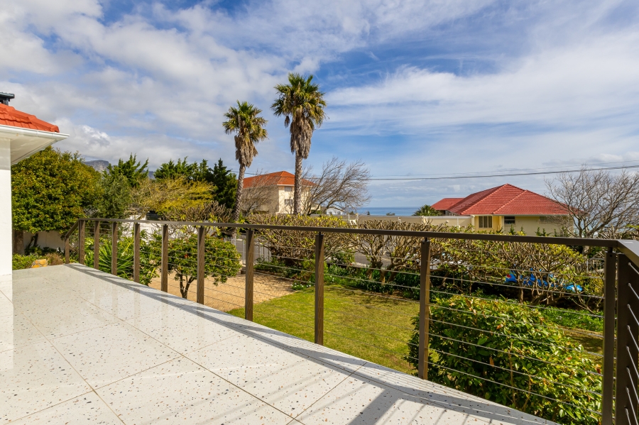 To Let 3 Bedroom Property for Rent in Camps Bay Western Cape